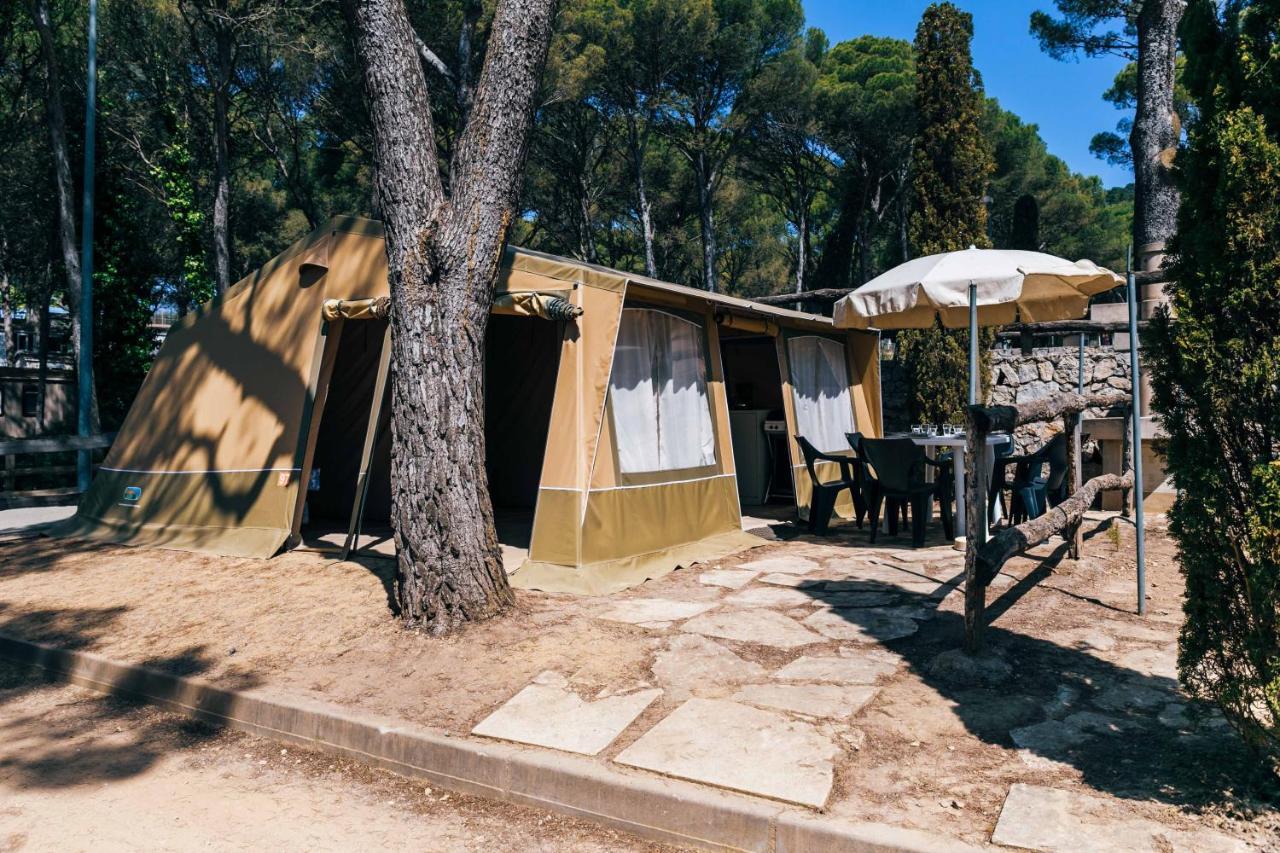 Camping Castell Montgri **** L'Estartit Exterior photo