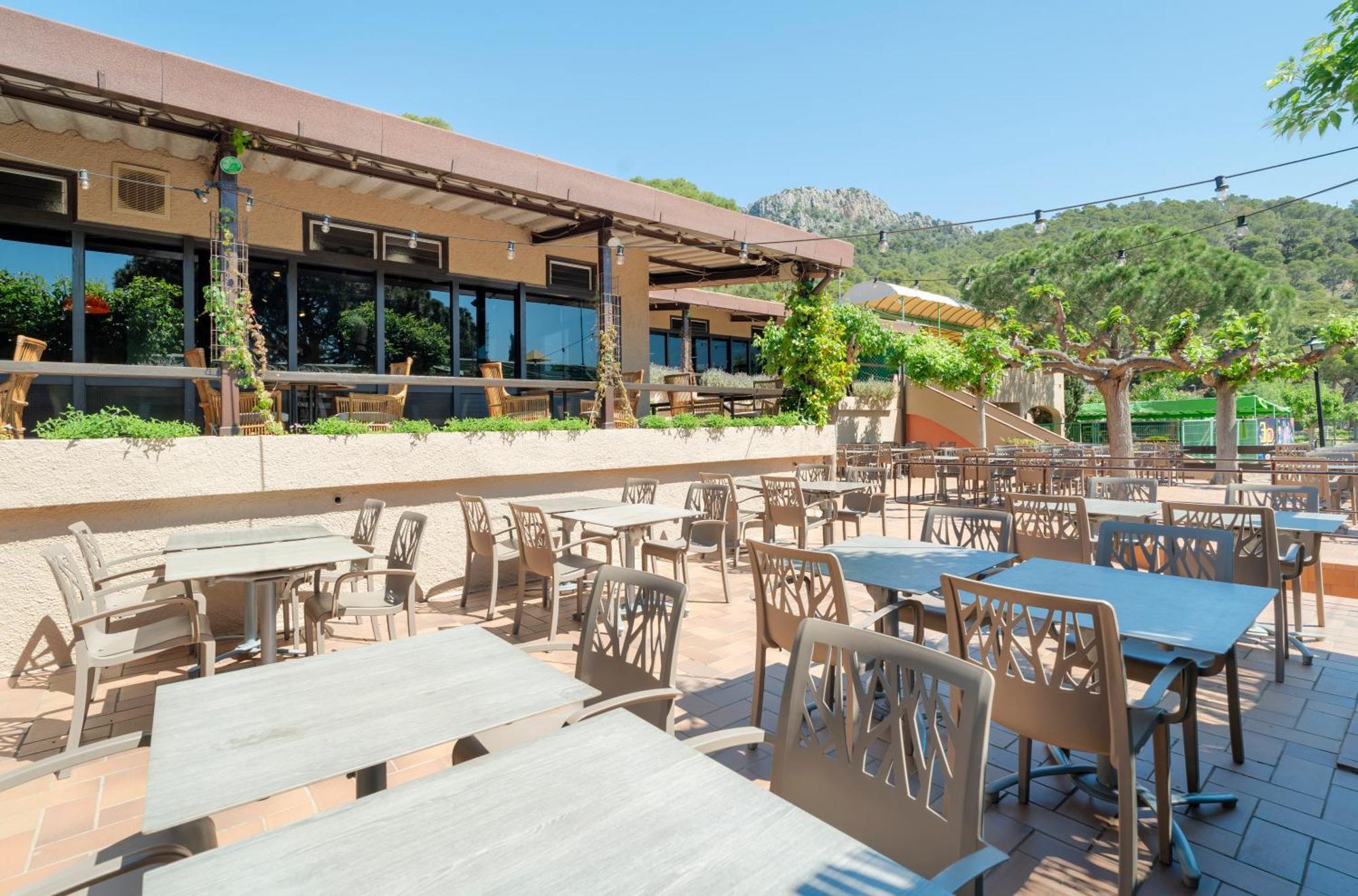 Camping Castell Montgri **** L'Estartit Exterior photo